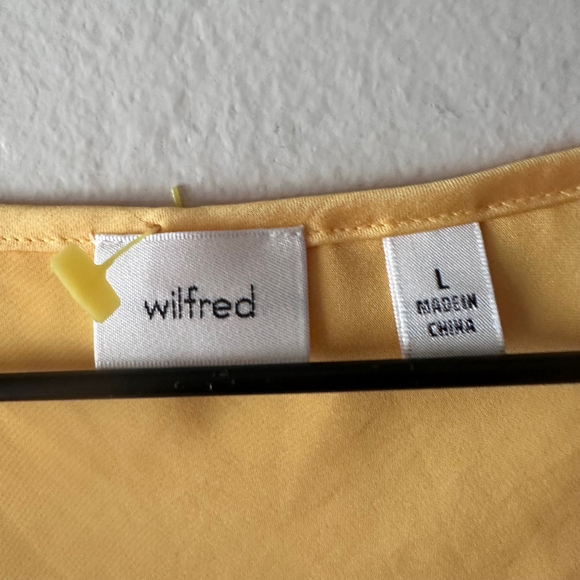 Aritzia Wilfred Tonka Satin Blouse Women's Size Large Sunflower Yellow - Picture 7 of 9